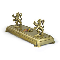 Gryffindor Wand Stand